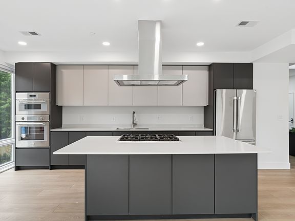 4th image of 228 W Glebe Rd #202