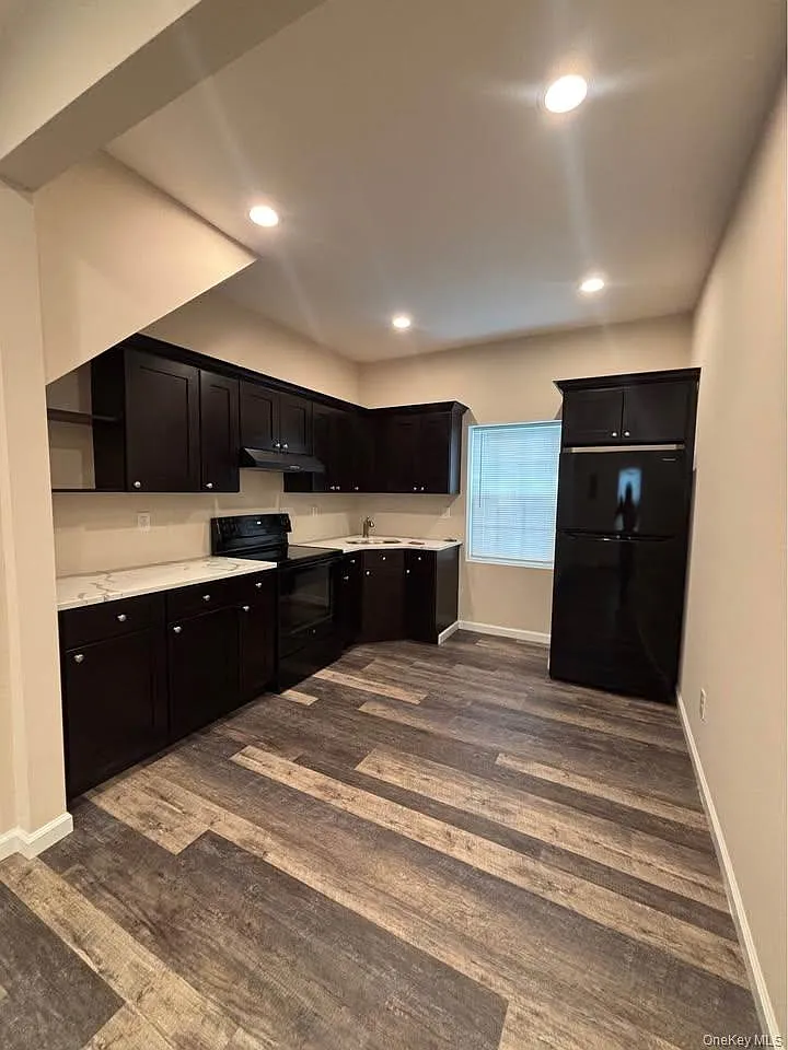 41 Amity St — Photo 2
