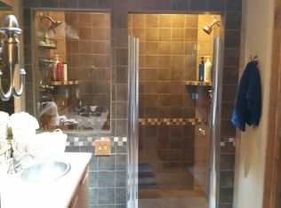 6736 Grace Edmond Dr, Meriden, KS 66512