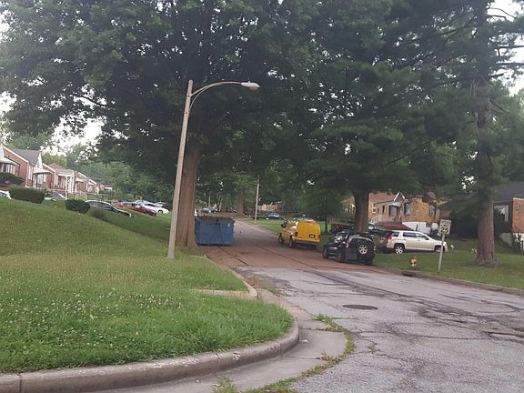 5th image of 7603 Lynn Ave