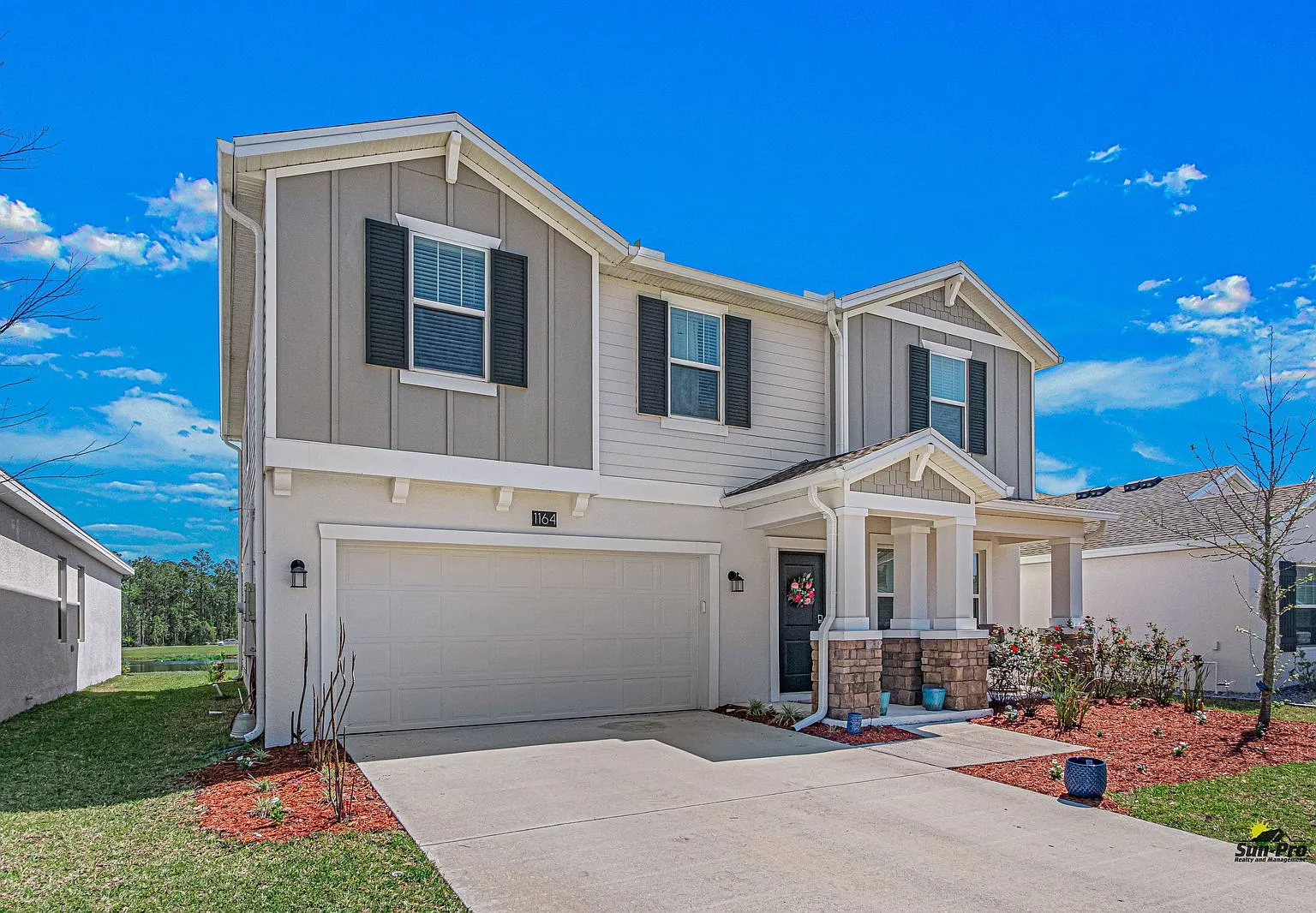 4 bed, 3.0 bath, 2576 sqft, $2,995 — Photo 2