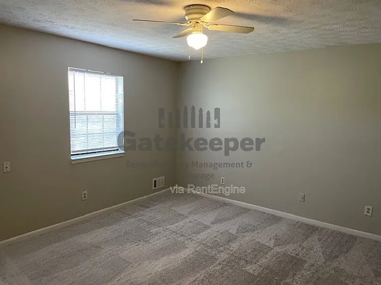 7345 Chaucer Ct — Photo 12
