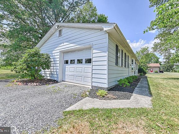 2nd image of 2320 Biglerville Rd