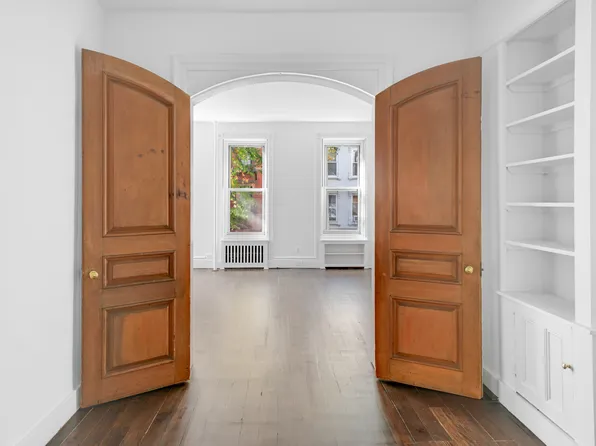 507 East 84th Street image 17 of 38