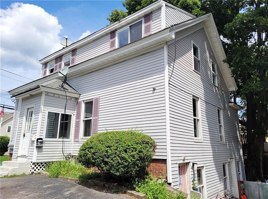 49 Mapledale St, Coventry, RI 02816 Zillow