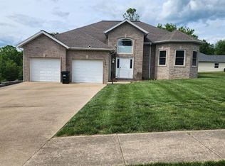 103 Cedar Ct, Saint Robert, MO 65584