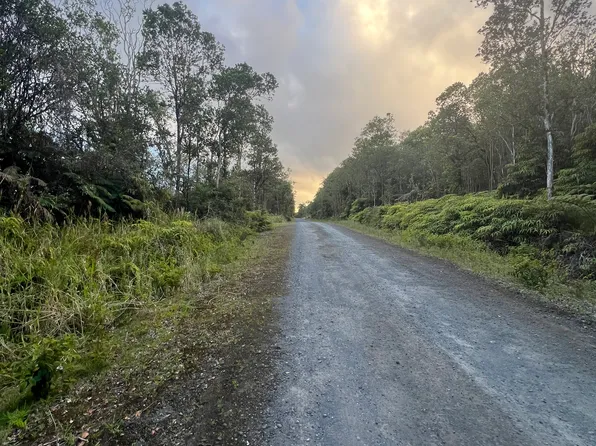 7 Road, Volcano, HI 96785