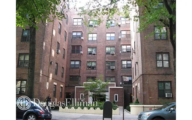 Sold by Douglas Elliman | media 14