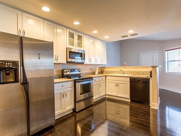 3rd image of 616 Chestnut Oak Cir Unit 112