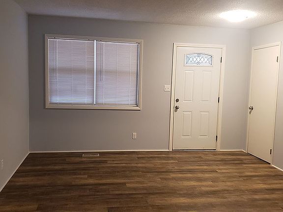 Entry/Office or play room