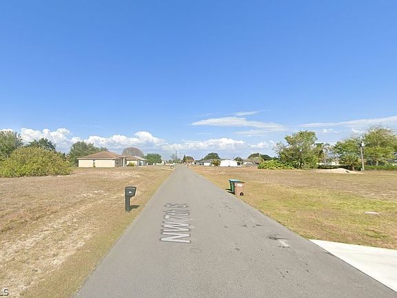 3rd image of 433 NW 7th St