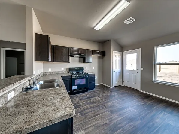 1704 Ace Ave, Gentry, AR 72734