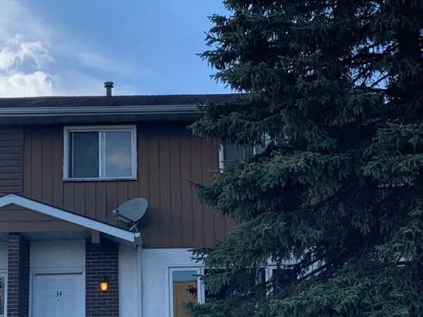34 E Feero Dr, Whitecourt, AB T7S 1E8