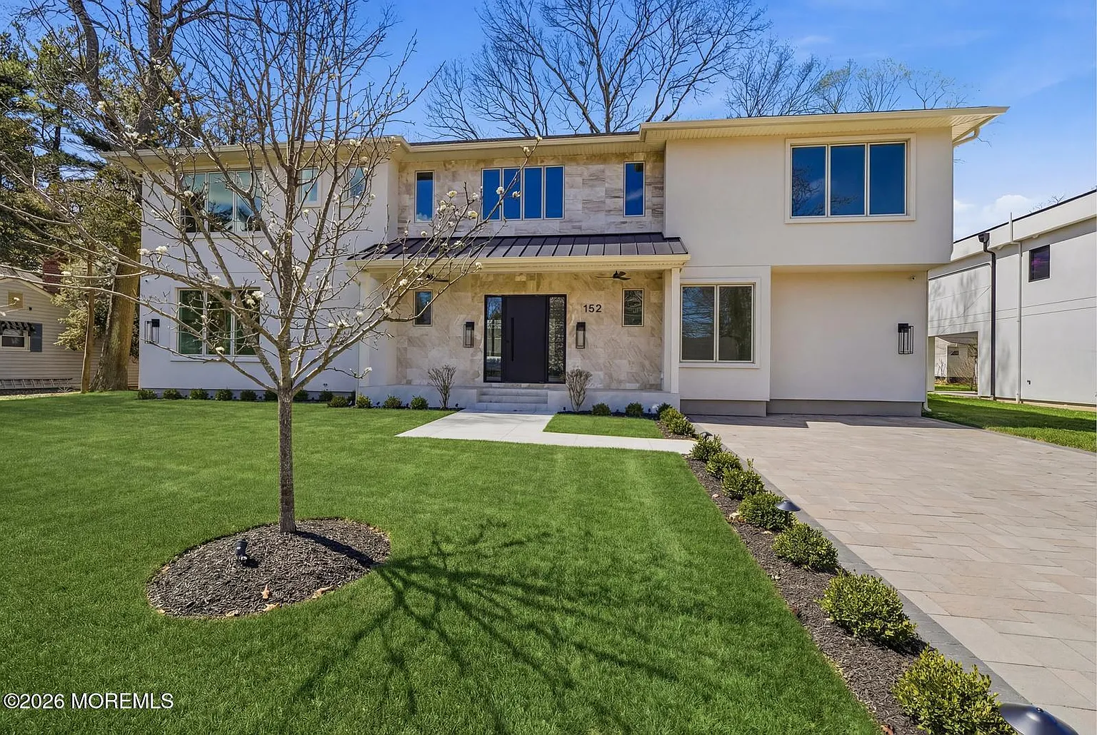 152 Ampere Avenue photo 1