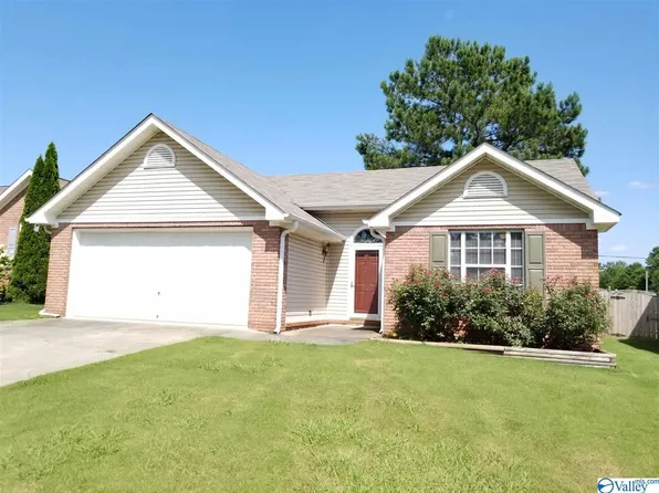 105 Fox Fire Dr, Florence, AL 35630