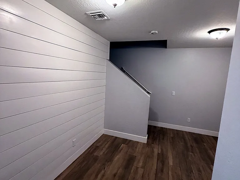 3852 W Belle Ave — Photo 8