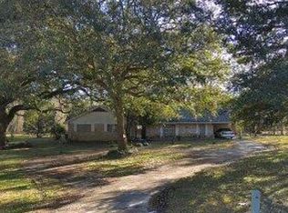 421 Galatas Rd, Madisonville, LA 70447