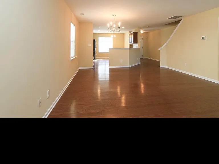 8843 Thornton Town Pl — Photo 2
