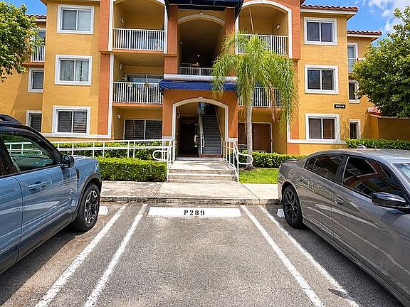 2nd image of 20930 SW 87th Ave APT 207