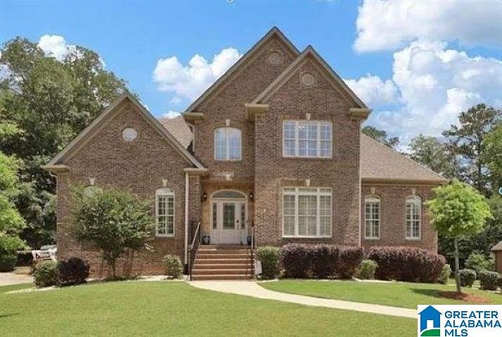 Built In Bookcases - Hoover, AL Homes for Sale