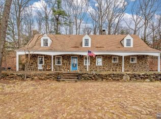 18 Peterson Rd, Wayne, NJ 07470