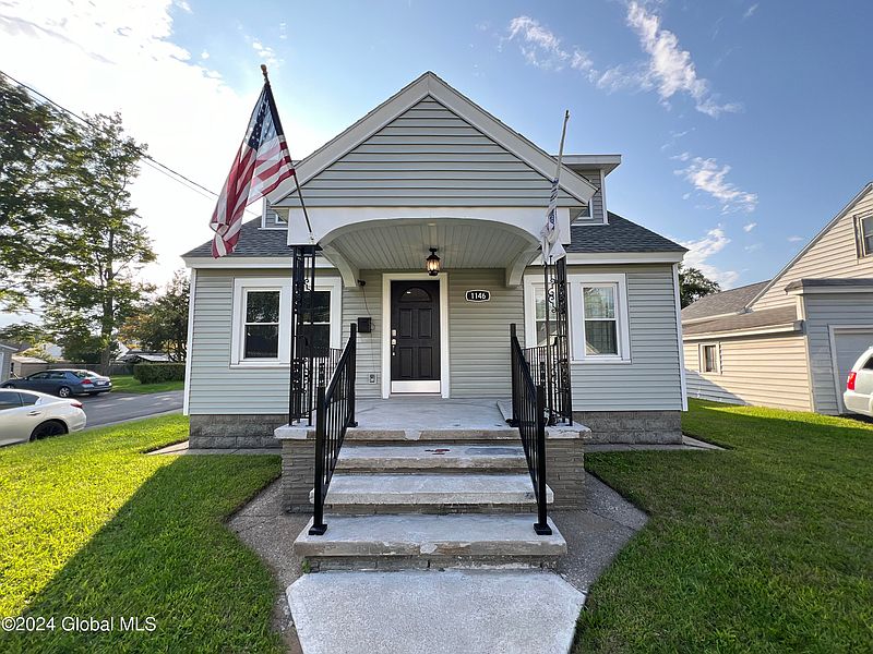 3rd image of 1146 Paul Avenue