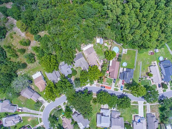 3rd image of 9937 Triple Crown Cir
