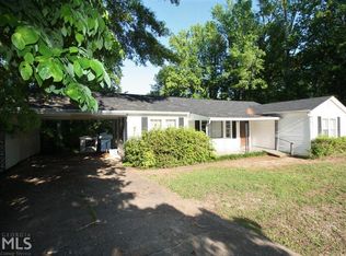 116 E Meadow Way Dr, Lagrange, GA 30241