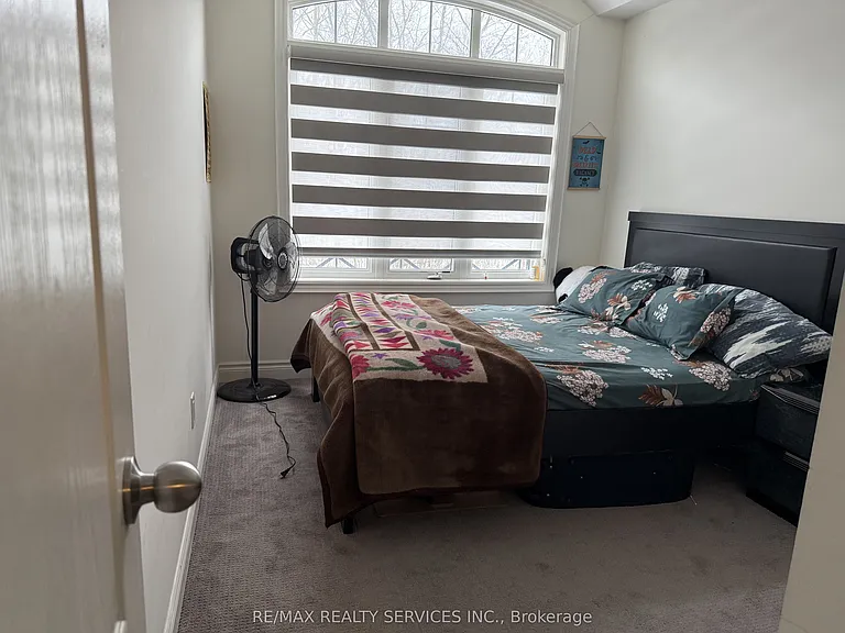 29 Lady Evelyn Cres — Photo 10