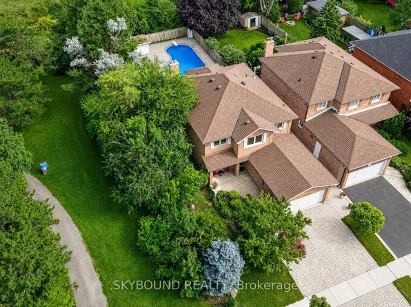1944 Aldermead Rd, Mississauga, ON L5M 3A1