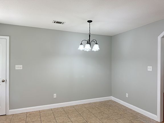 5th image of 5248 Greyfield Cir