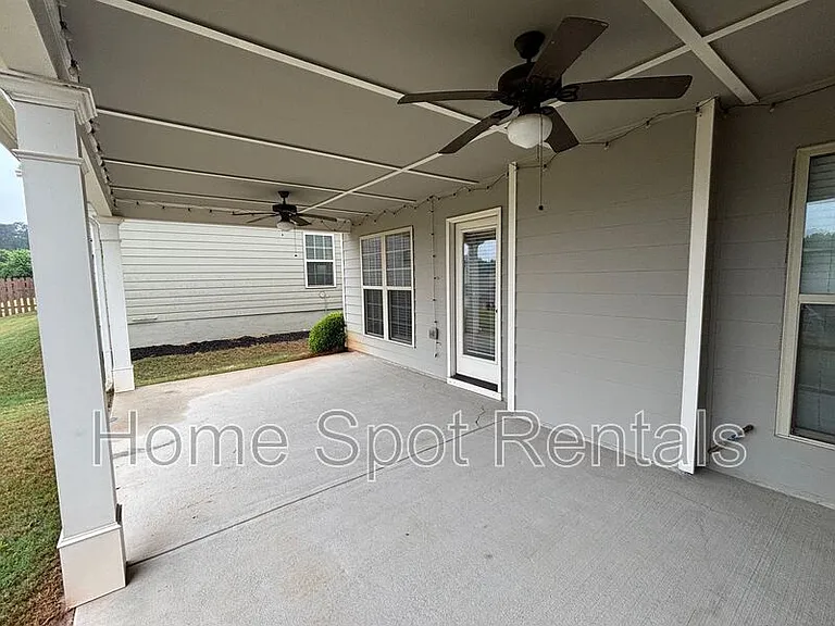 4811 Lost Creek Dr — Photo 27