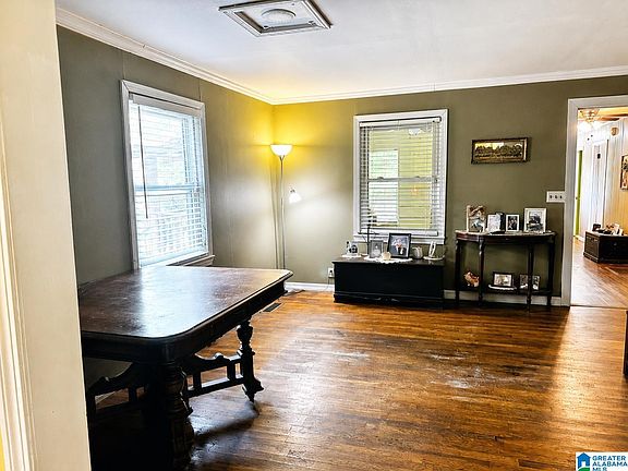 5th image of 15 Willow Brook Ln