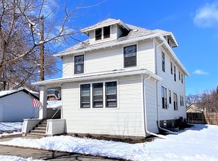 411 4th Ave SE APT 4, Aberdeen, SD 57401