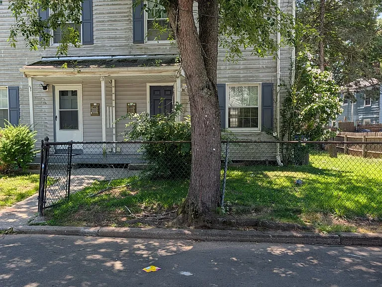 30 Hilltop Rd #2R — Photo 11