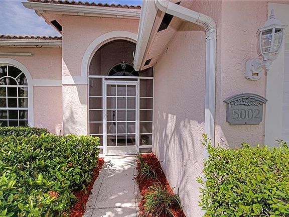 2nd image of 5002 SE Devenwood Way