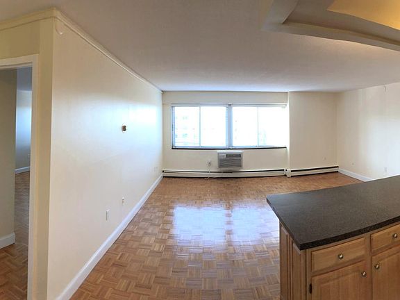 2nd image of 1025 Hancock St Unit 5L