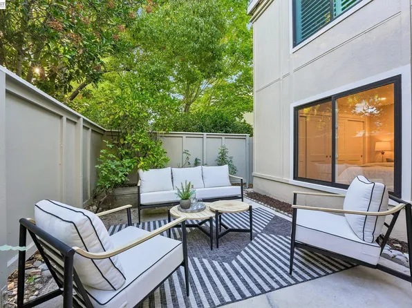 2749 Pine Knoll Dr Unit 2, Walnut Creek, CA 94595