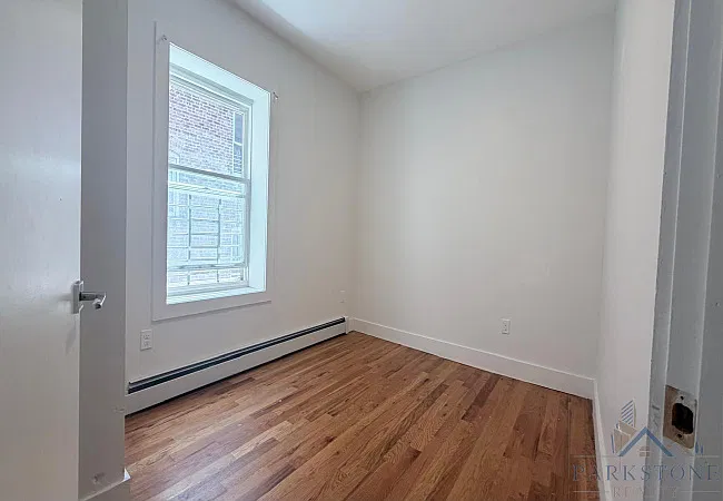 166 Clinton Ave — Photo 1
