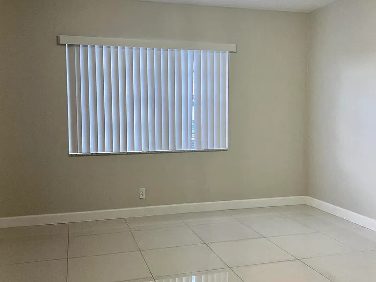 3550 NW 8th Ave #404 — Photo 18