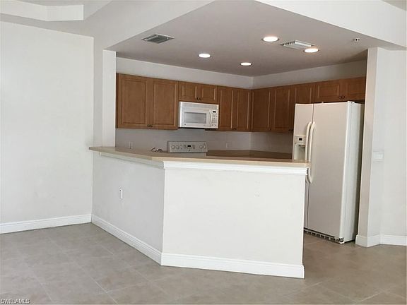 5th image of 3940 Pomodoro Cir Unit 102