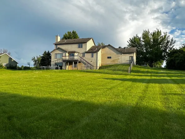 619 Zumbro Hills Dr SW, Oronoco, MN 55960
