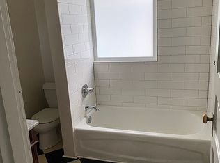 3003-3005 NE Couch St, Portland, OR 97232