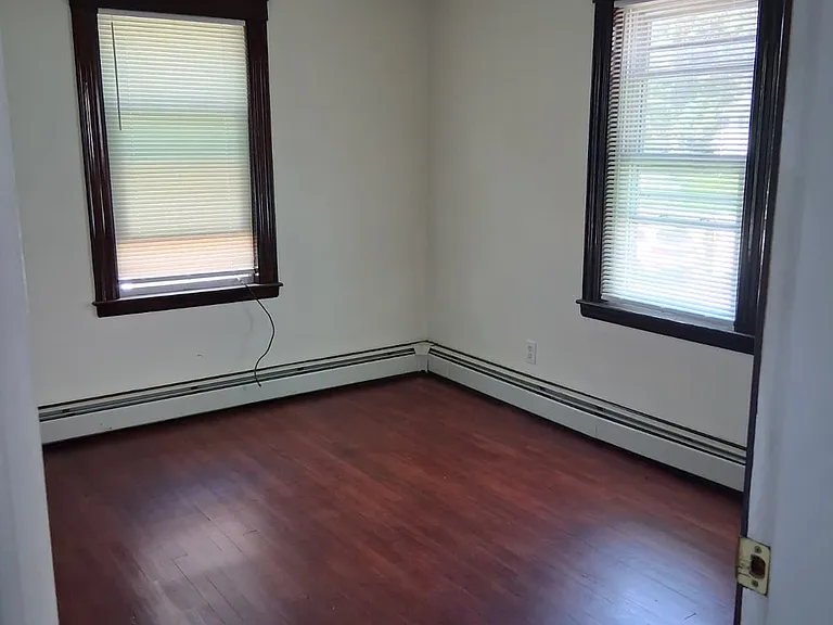 77 Prospect Ave — Photo 6