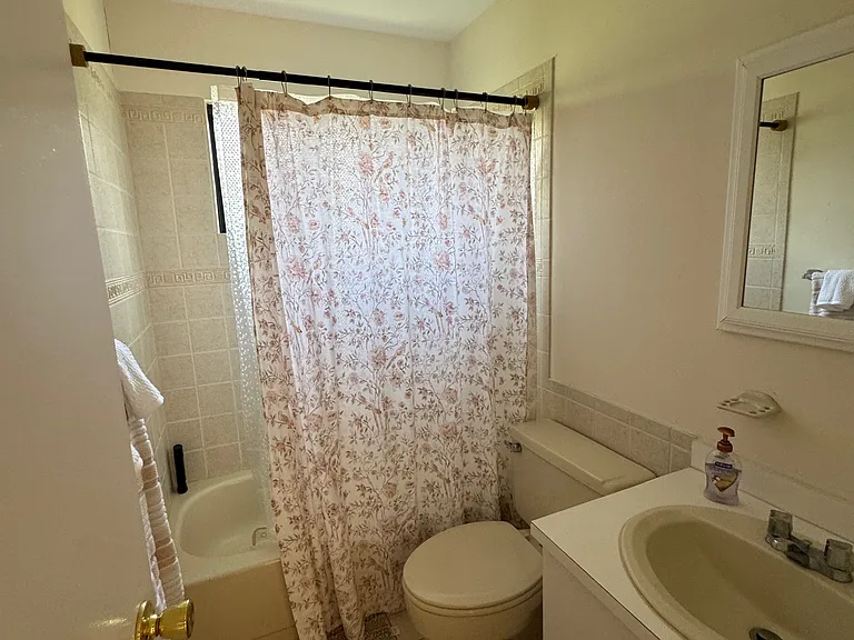 84 Narod Blvd — Photo 15