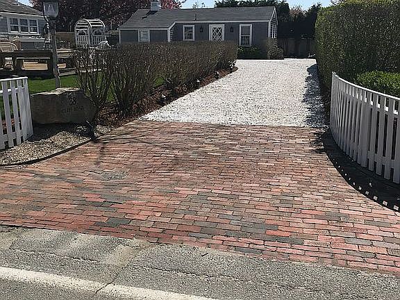 40 Cliff Road Entrance