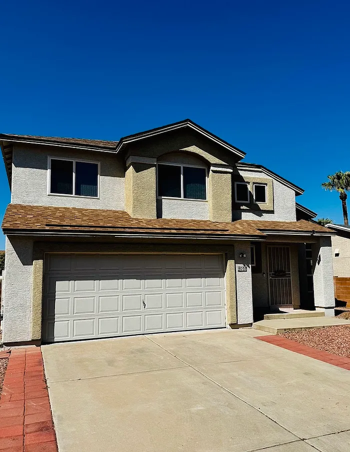 3 bed, 2.5 bath, 1715 sqft, $1,800 — Photo 2