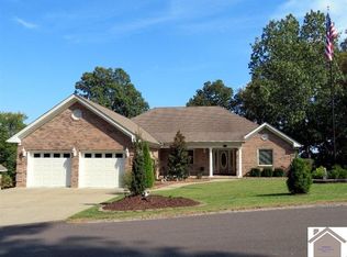 202 Wayne Cir, New Concord, KY 42076