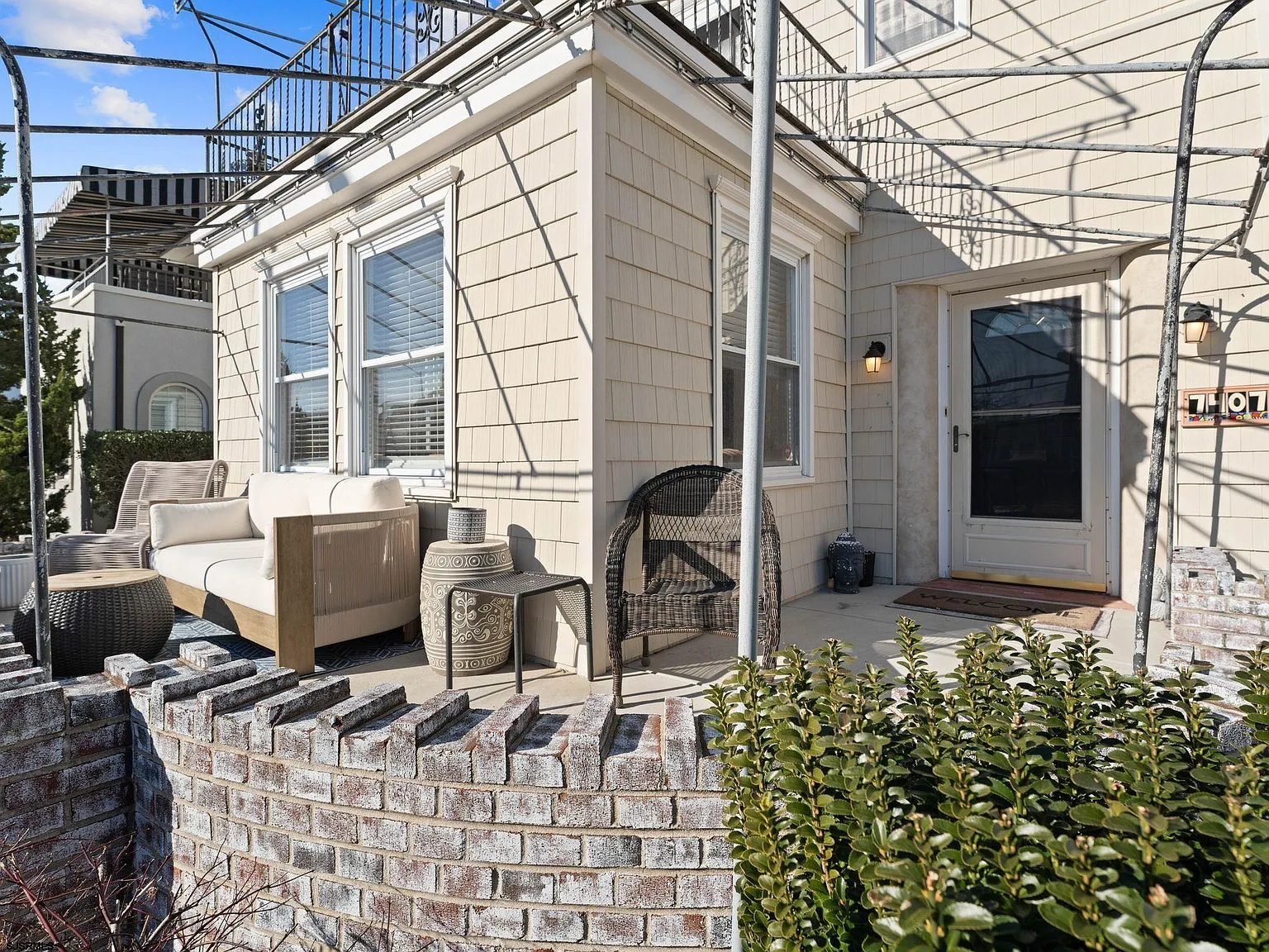 4 bed, 2.5 bath, $2,200 — Photo 3