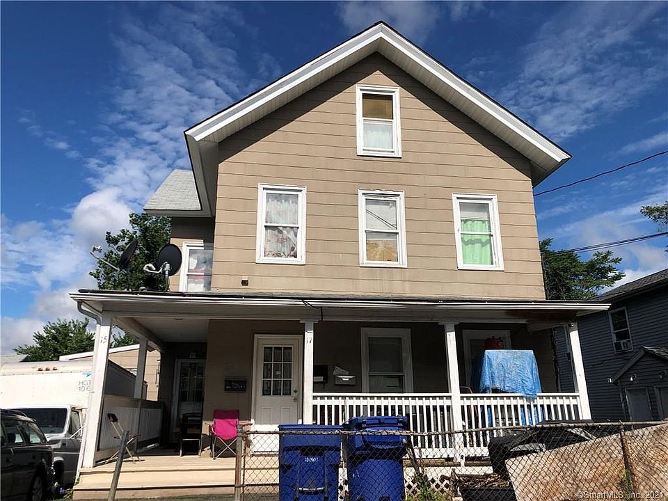 2nd image of 15 Hickory St